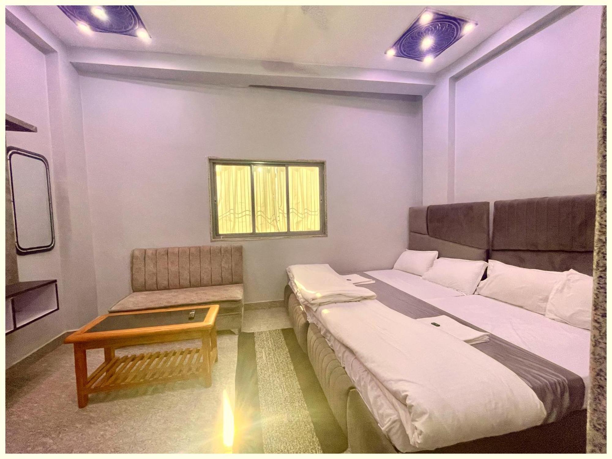Hotel Prakash ! ! Fully-air-conditioned At Prime Location With Off Site Parking Availability, Near Kashi Vishwanath Temple, And Ganga Ghat 4*